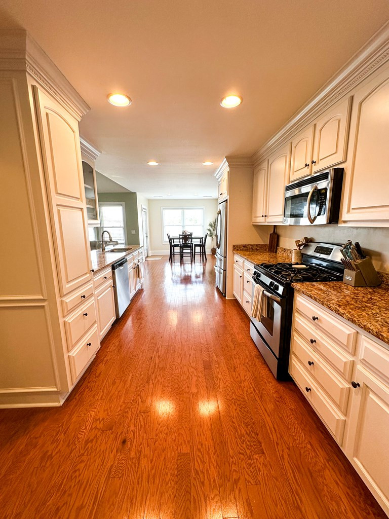 2285 Beachforest Drive Sumter, SC 29153 - Photo 11 of 34
