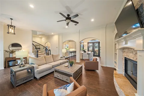 $899,999 | 10812 Bourbon Street, Willis, TX 77318