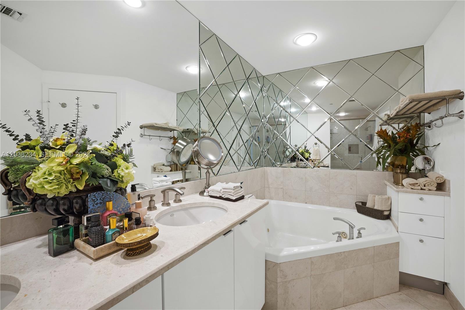 901 Brickell Key Boulevard, Unit 2408 Miami, FL 33131 - Photo 11 of 43