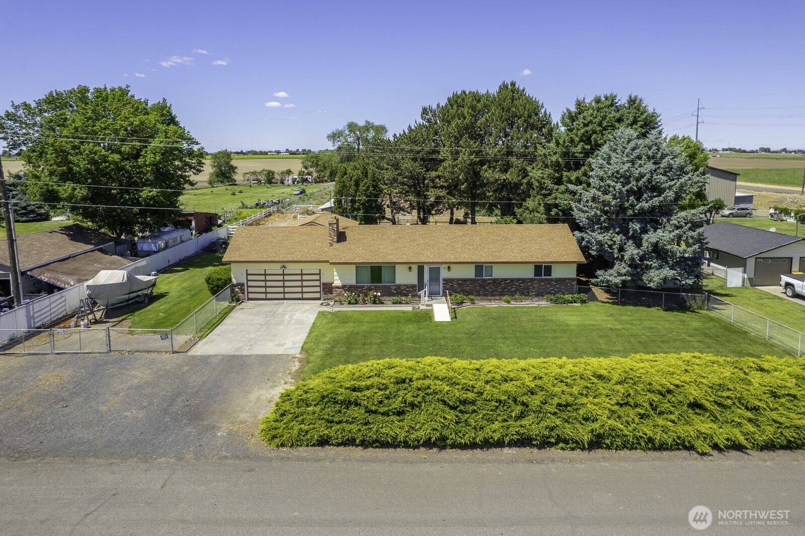 4934 Rd L.9 Northeast Moses Lake, WA 98837 - Photo 3 of 31