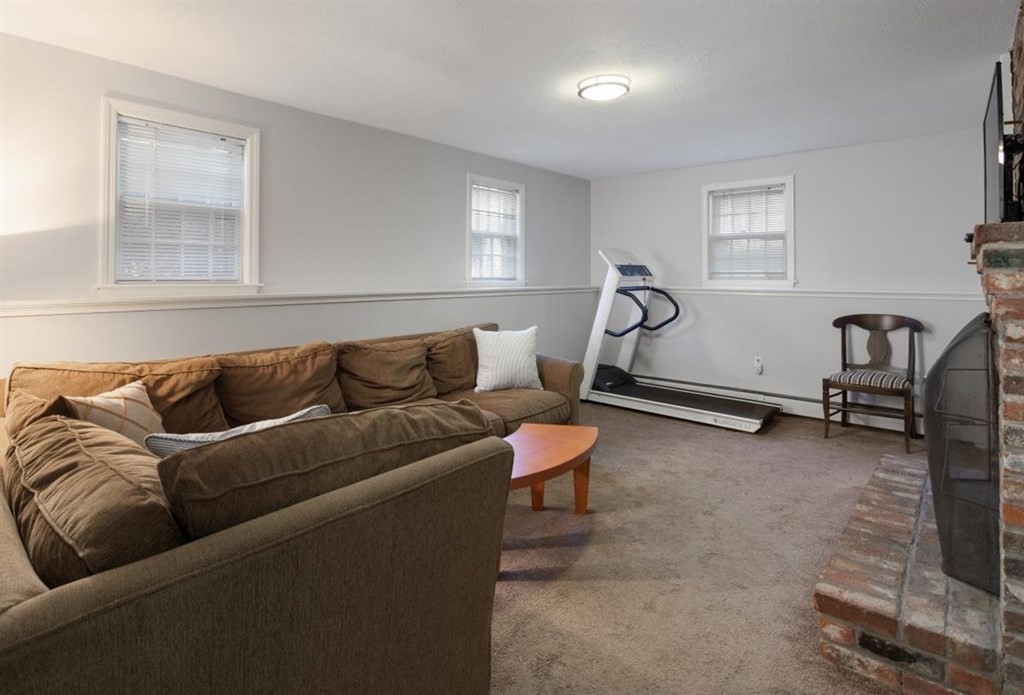 28 Winfield Road Hingham, MA 02043 - Photo 16 of 25