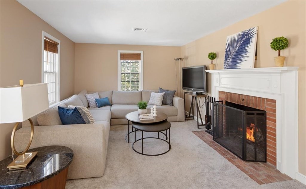 28 Winfield Road Hingham, MA 02043 - Photo 5 of 25