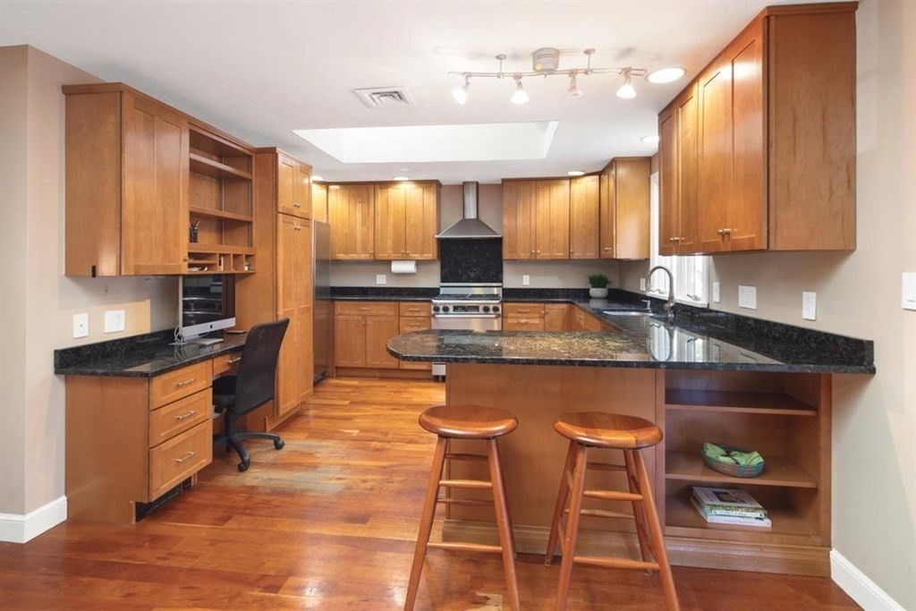 28 Winfield Road Hingham, MA 02043 - Photo 7 of 25