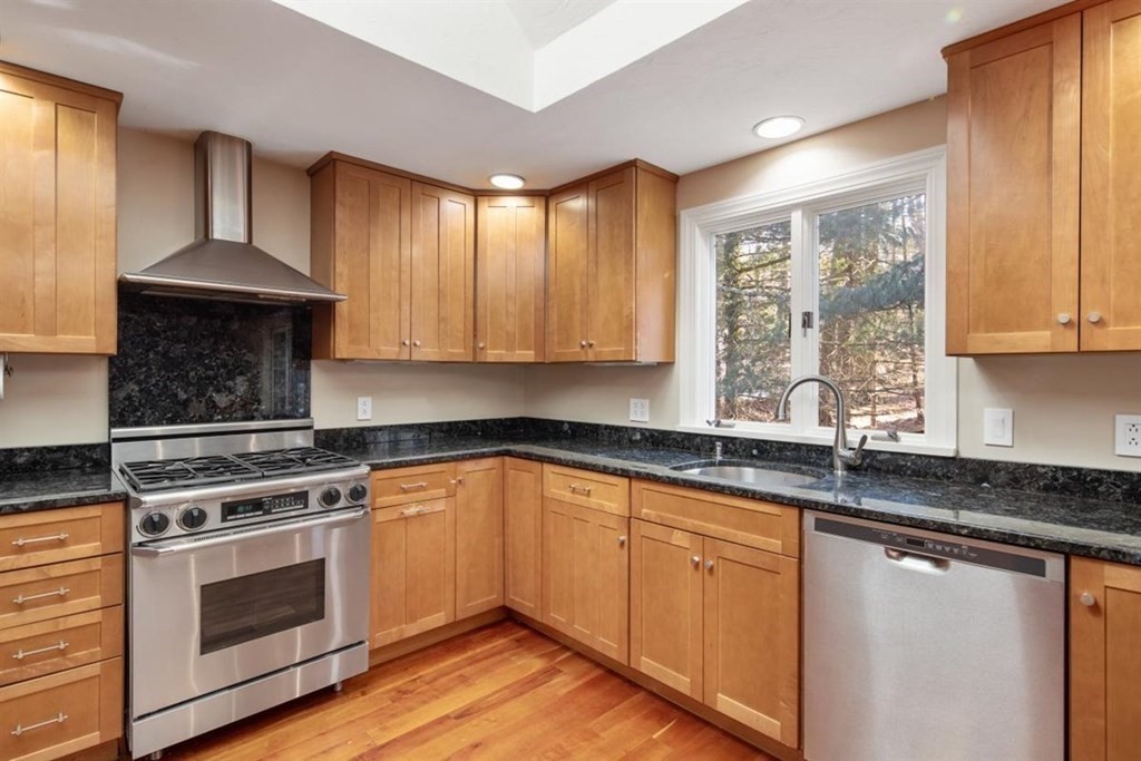 28 Winfield Road Hingham, MA 02043 - Photo 10 of 25