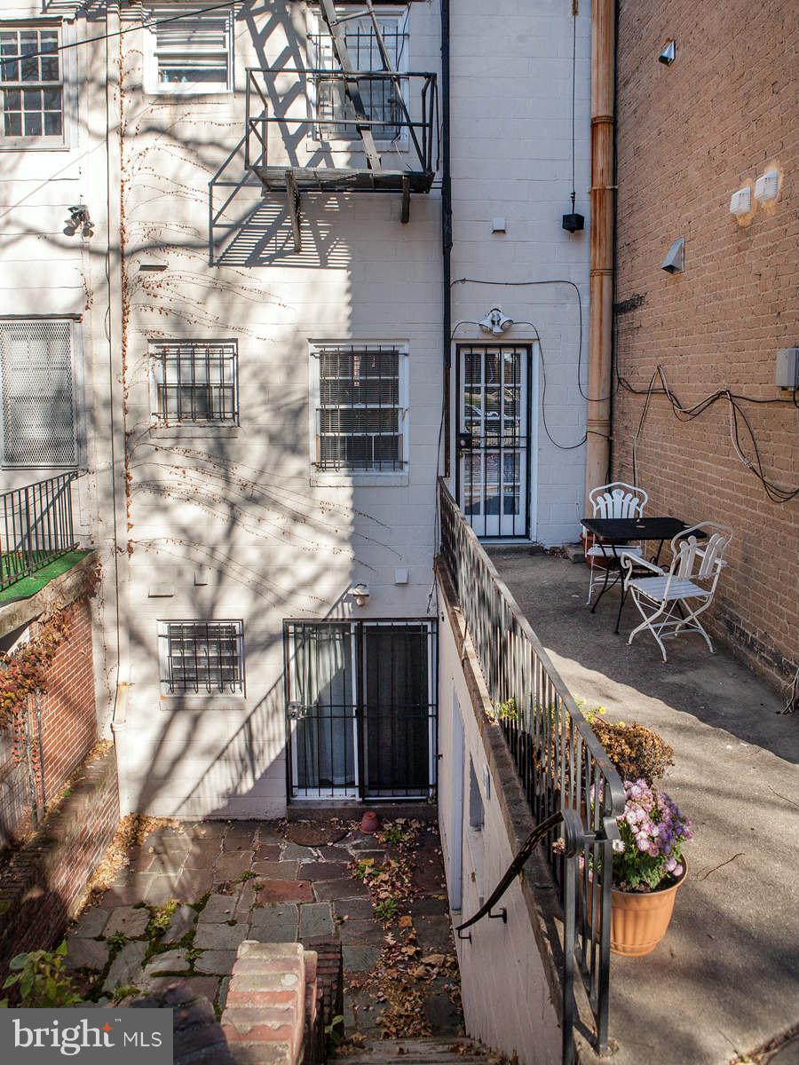 333 C Street Southeast Washington, DC 20003 - Photo 8 of 12 Exterior (Rear)