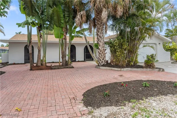 $354,900 | 8925 Dorchester Street, Fort Myers, FL 33907