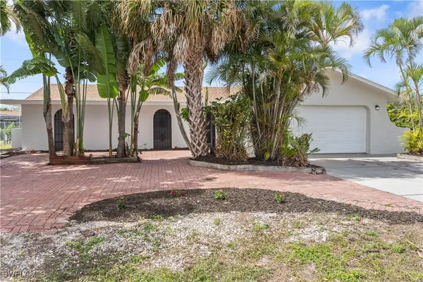 $354,900 | 8925 Dorchester Street, Fort Myers, FL 33907
