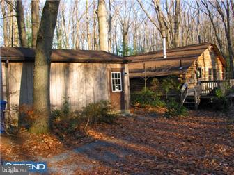 322 Juliustown Road Juliustown, NJ 08022 - Photo 3 of 9 Garage