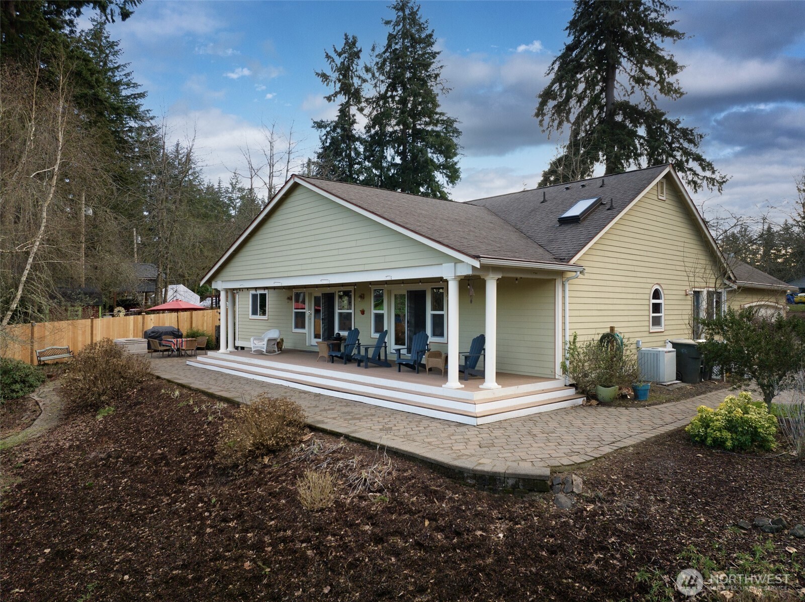 7308 Fair Oaks Road Southeast Olympia, WA 98513 - Photo 3 of 38 Gallery Image 3