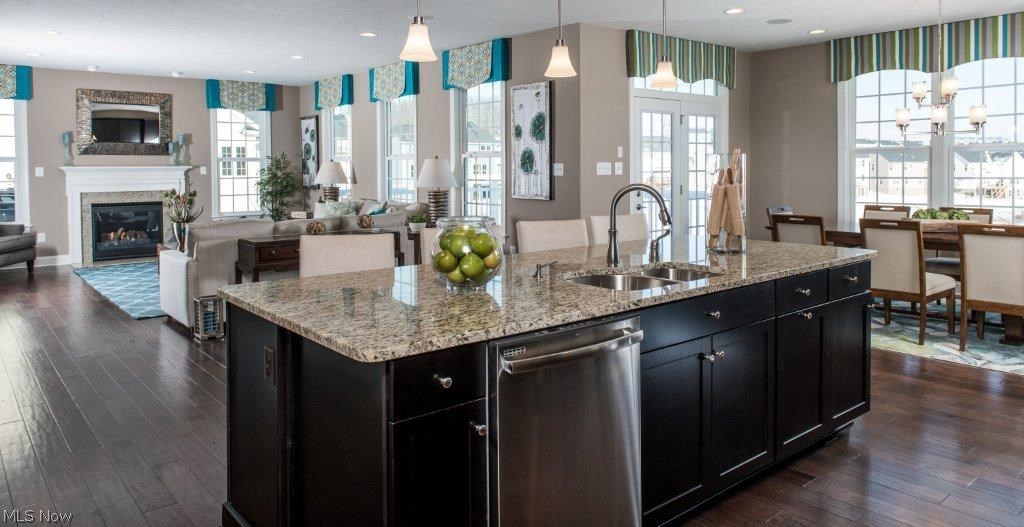 285 Ridgestone Way Medina, OH 44256 - Photo 2 of 13 Gallery Image 2
