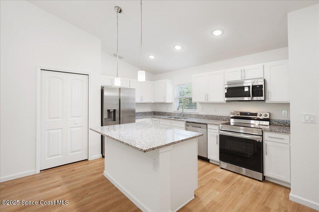 901 Tupelo Road Southwest, Unit 20 Palm Bay, FL 32908 - Photo 5 of 14 Ruby Kitchen