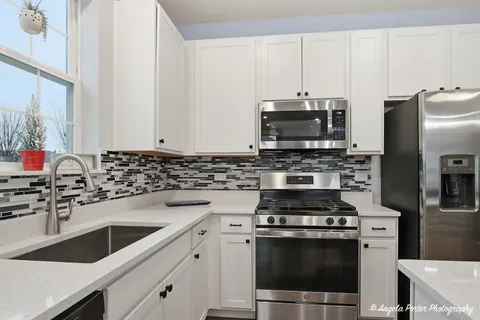 $410,000 | 9186 Ritz Court, Huntley, IL 60142