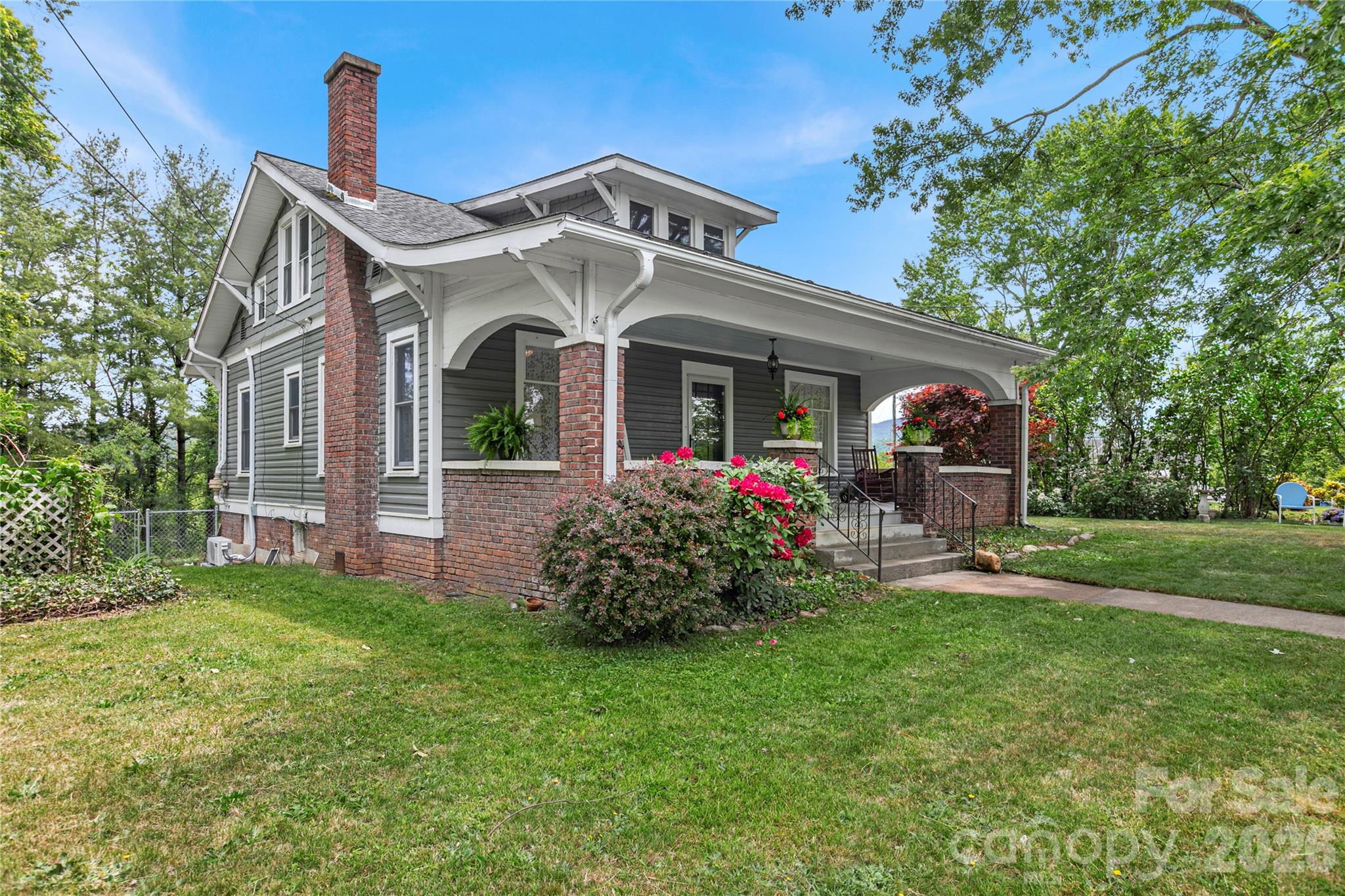 41 Harrison Street Canton, NC 28716 - Photo 3 of 48