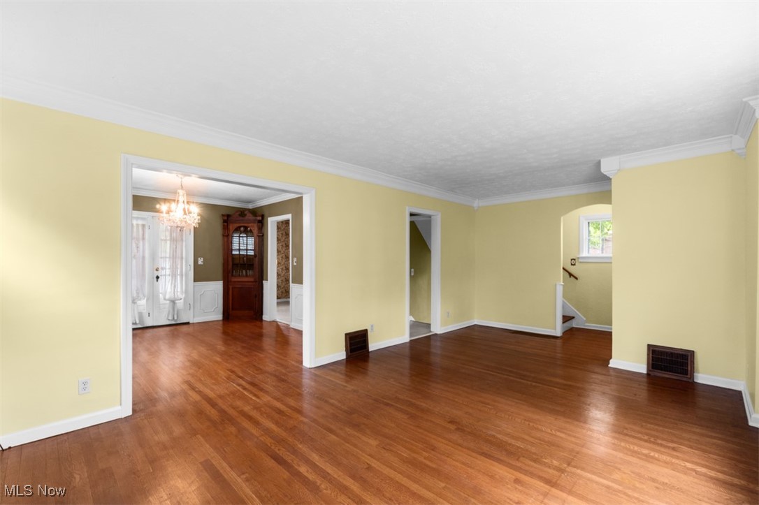 1492 Lyndhurst Road Lyndhurst, OH 44124 - Photo 6 of 32