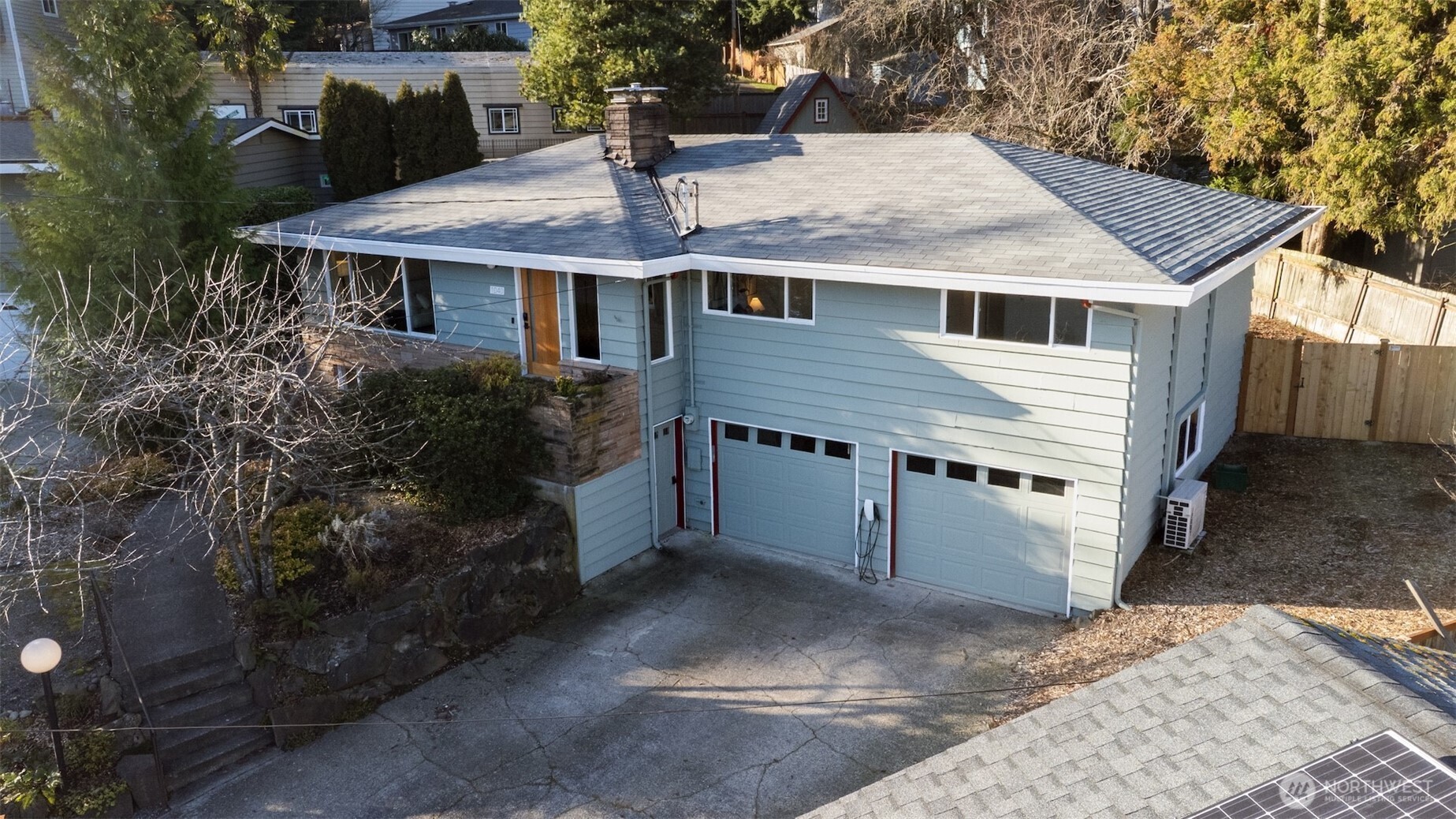 a view of a house with roof