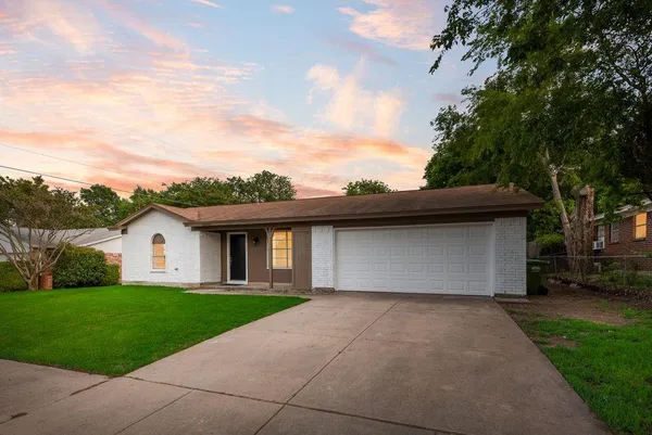 $275,000 | 6048 Hillcrest Drive, Watauga, TX 76148