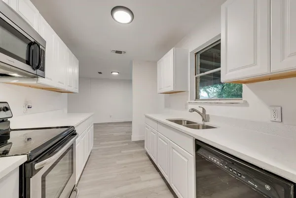 $275,000 | 6048 Hillcrest Drive, Watauga, TX 76148