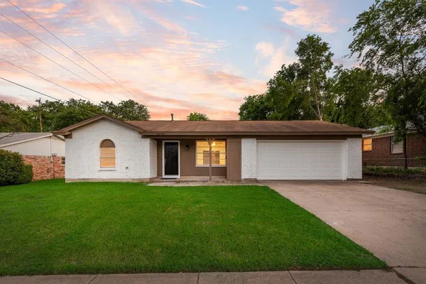 $275,000 | 6048 Hillcrest Drive, Watauga, TX 76148