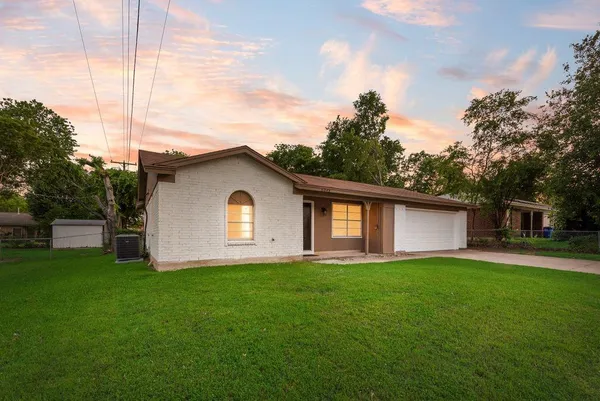 $275,000 | 6048 Hillcrest Drive, Watauga, TX 76148