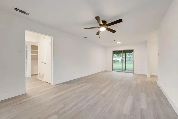 $275,000 | 6048 Hillcrest Drive, Watauga, TX 76148