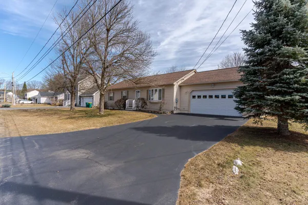 $415,000 | 19 Fortier Drive, Rochester, NH 03867