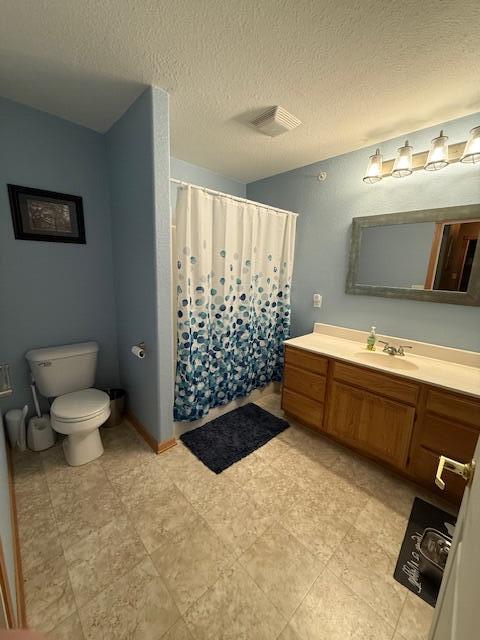 340 Jennifer Lane Brookfield, WI 53045 - Photo 16 of 18 Bathroom