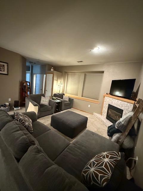 340 Jennifer Lane Brookfield, WI 53045 - Photo 6 of 18 Living Room