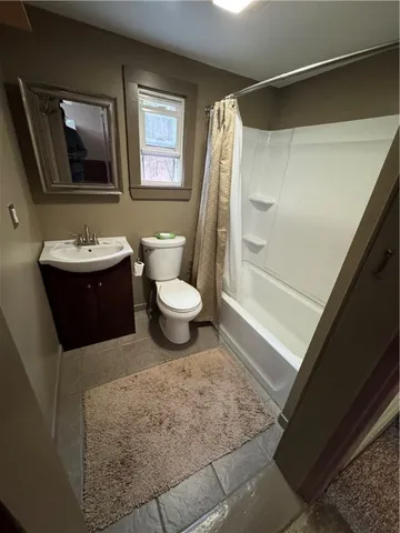 $1,800 | 399 Central Street, Burrillville, RI 02830