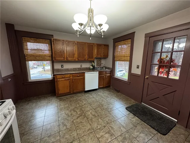 $1,800 | 399 Central Street, Burrillville, RI 02830