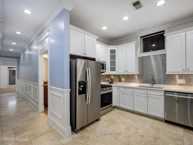 $399,900 | 5058 North Kimball Avenue, Unit G, Chicago, IL 60625