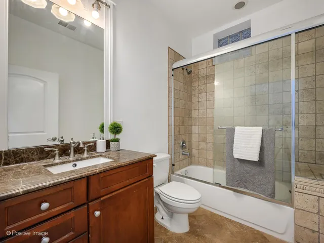 $399,900 | 5058 North Kimball Avenue, Unit G, Chicago, IL 60625