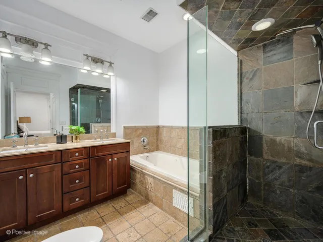 $399,900 | 5058 North Kimball Avenue, Unit G, Chicago, IL 60625