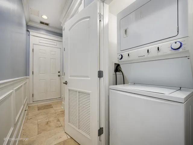 $399,900 | 5058 North Kimball Avenue, Unit G, Chicago, IL 60625