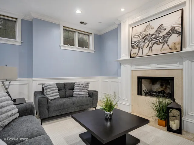 $399,900 | 5058 North Kimball Avenue, Unit G, Chicago, IL 60625