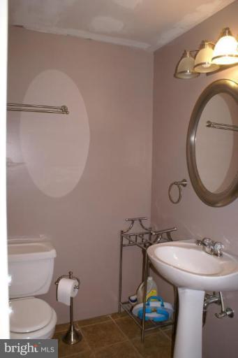 800 Harrogate Road Fredericksburg, VA 22406 - Photo 11 of 29 Basement Full Tile Bath/shower