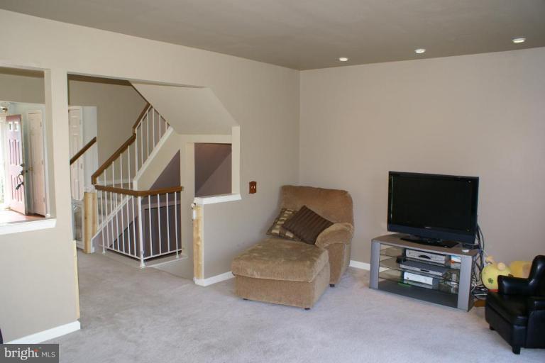 800 Harrogate Road Fredericksburg, VA 22406 - Photo 17 of 29 Family Room