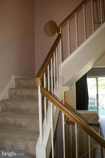 800 Harrogate Road Fredericksburg, VA 22406 - Photo 21 of 29 Staircase