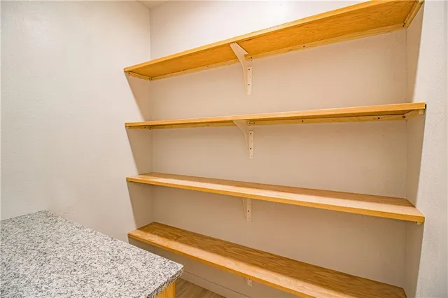 $395,900 | 125 Northwest 171 Road, Warrensburg, MO 64093