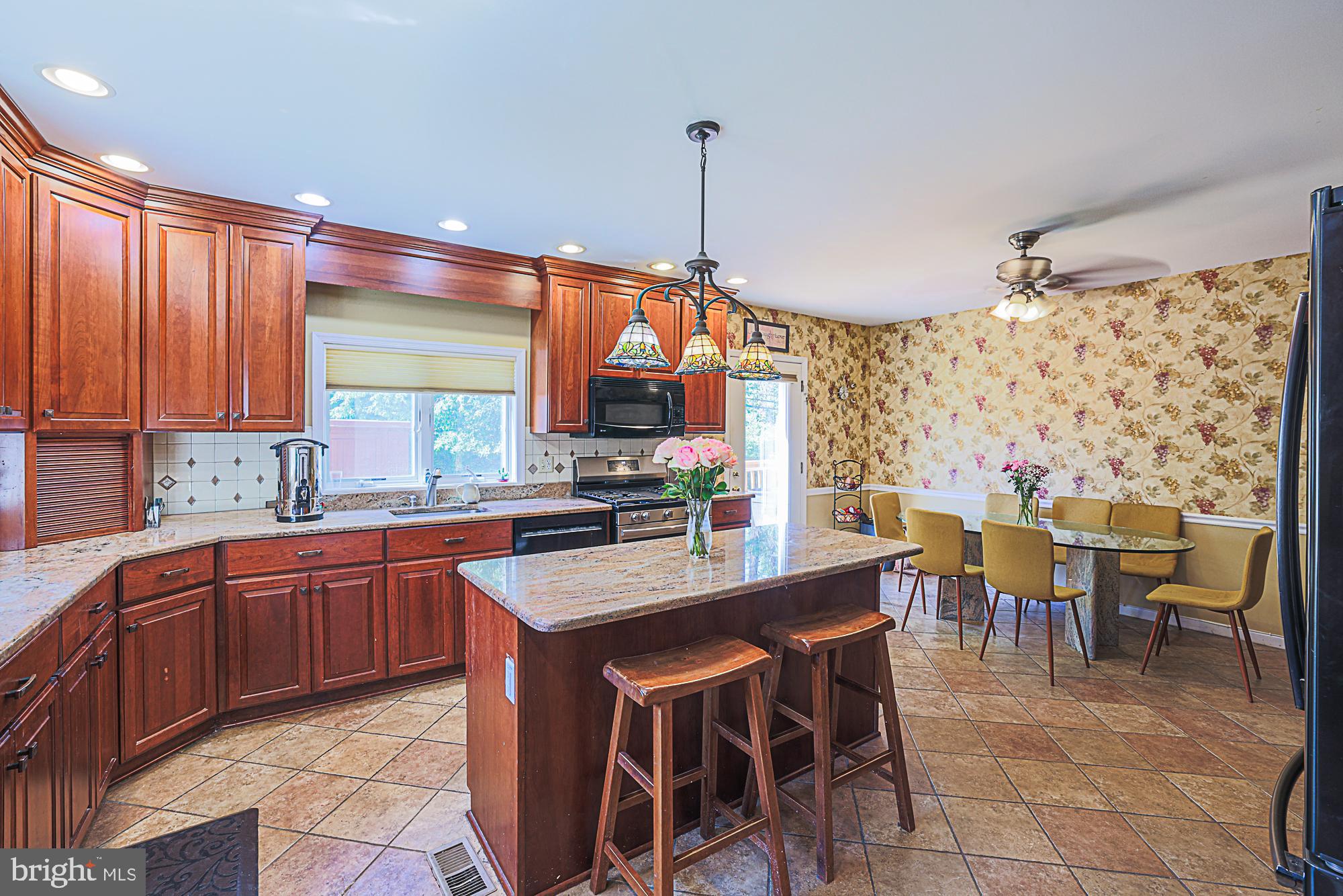 3910 Labyrinth Road Baltimore, MD 21215 - Photo 20 of 50