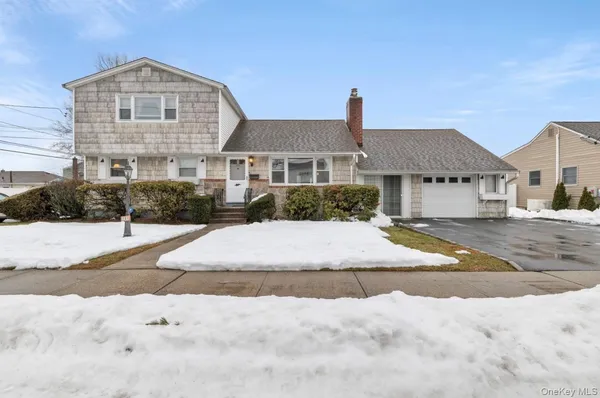 $836,000 | 181 Sycamore Avenue, Bethpage, NY 11714