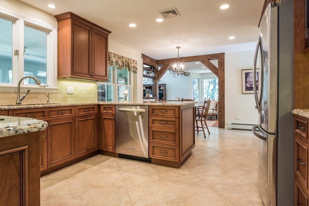5 Parmenter Road Framingham, MA 01701 - Photo 6 of 30