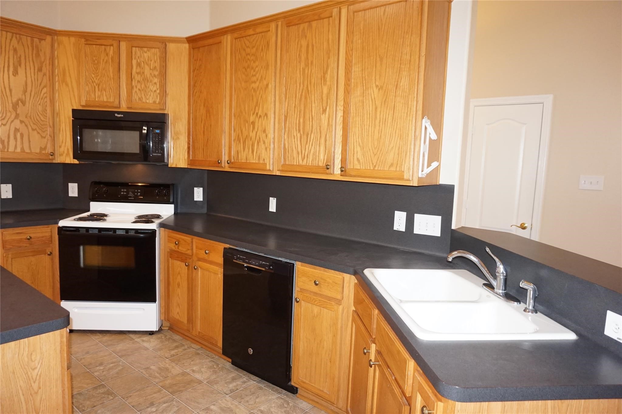 23819 Sawmill Pass Spring, TX 77373 - Photo 5 of 24