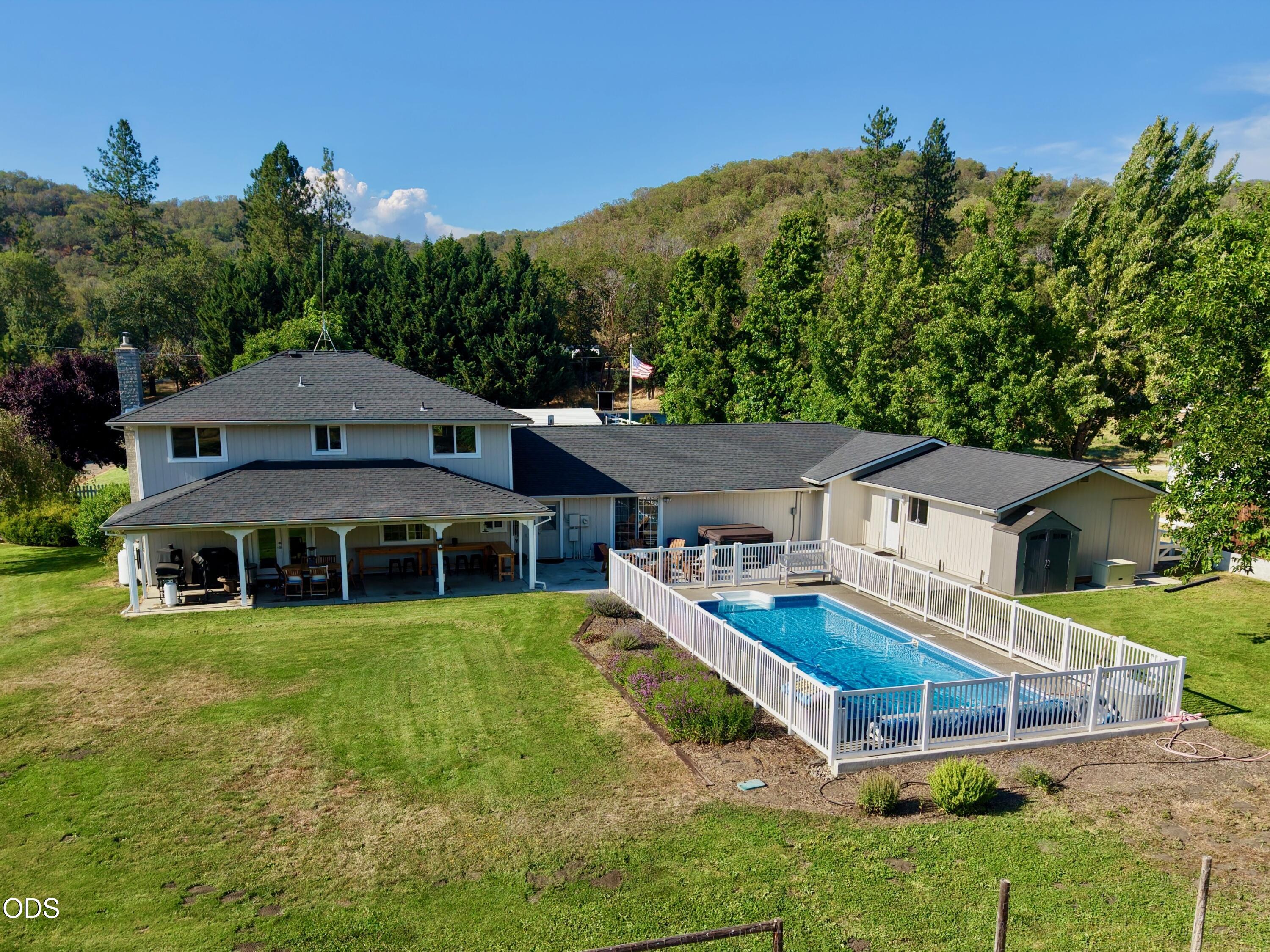 6575 Old Stage Road Central Point, OR 97502 - Photo 54 of 58