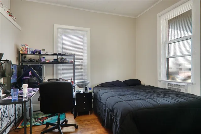 $189,900 | 910 North Center Street, Bloomington, IL 61701