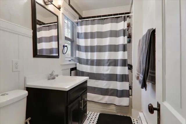 $189,900 | 910 North Center Street, Bloomington, IL 61701