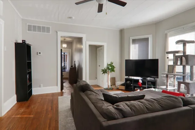 $189,900 | 910 North Center Street, Bloomington, IL 61701