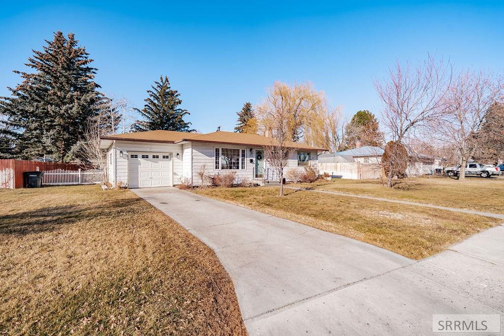 1960 Bittern Drive Ammon, ID 83406 - Photo 5 of 57