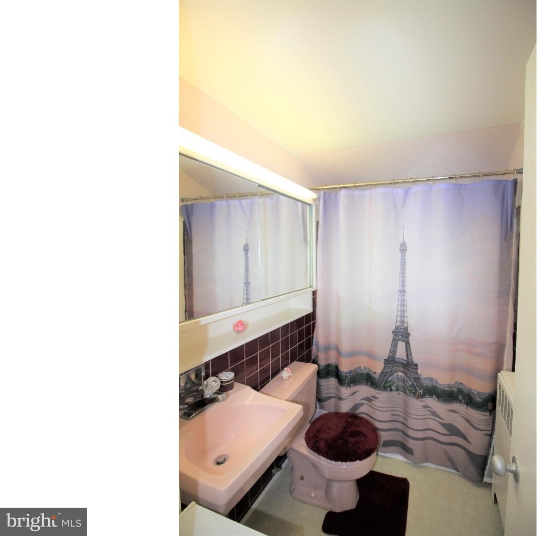 45 Conifer Road Levittown, PA 19057 - Photo 23 of 25 Bathroom
