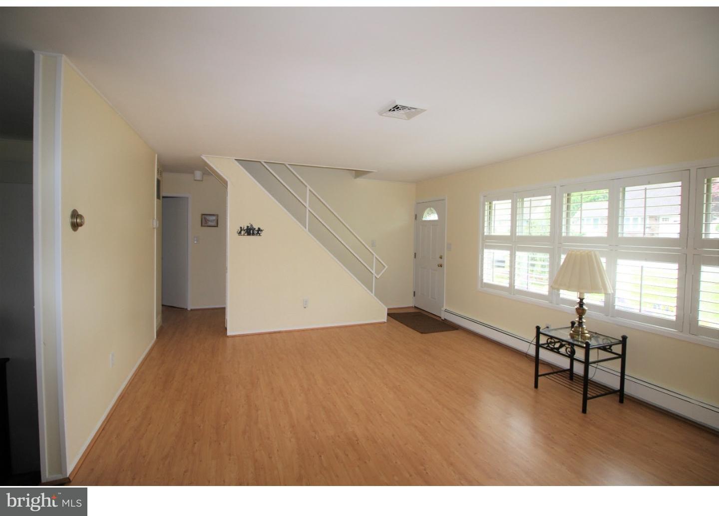 45 Conifer Road Levittown, PA 19057 - Photo 4 of 25 Living Room