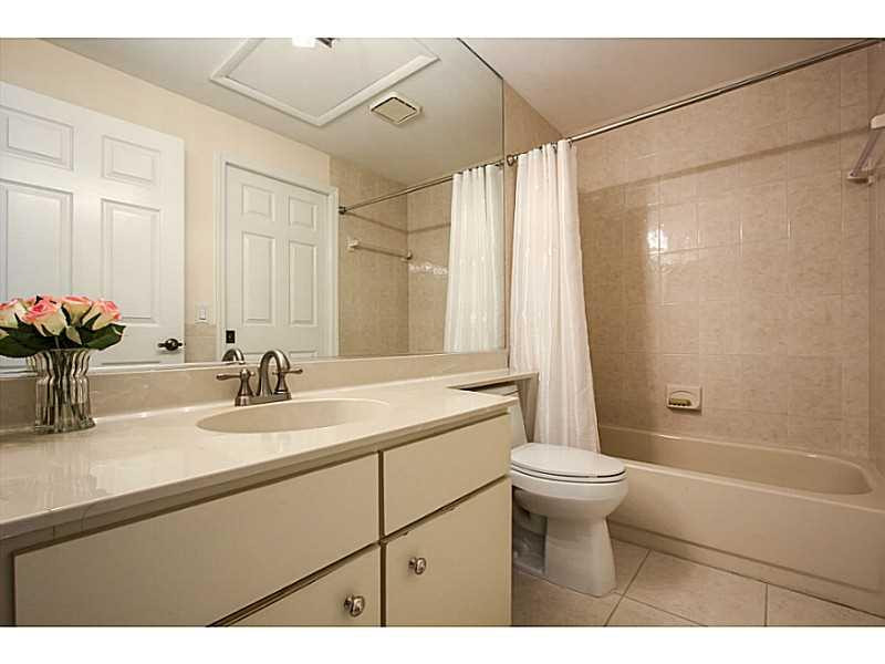17064 Boca Club Boulevard, Unit 5 Boca Raton, FL 33487 - Photo 21 of 35 Exterior Front